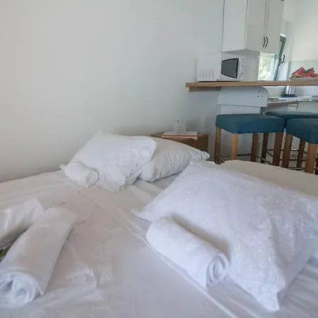 Anna Iz Apartment